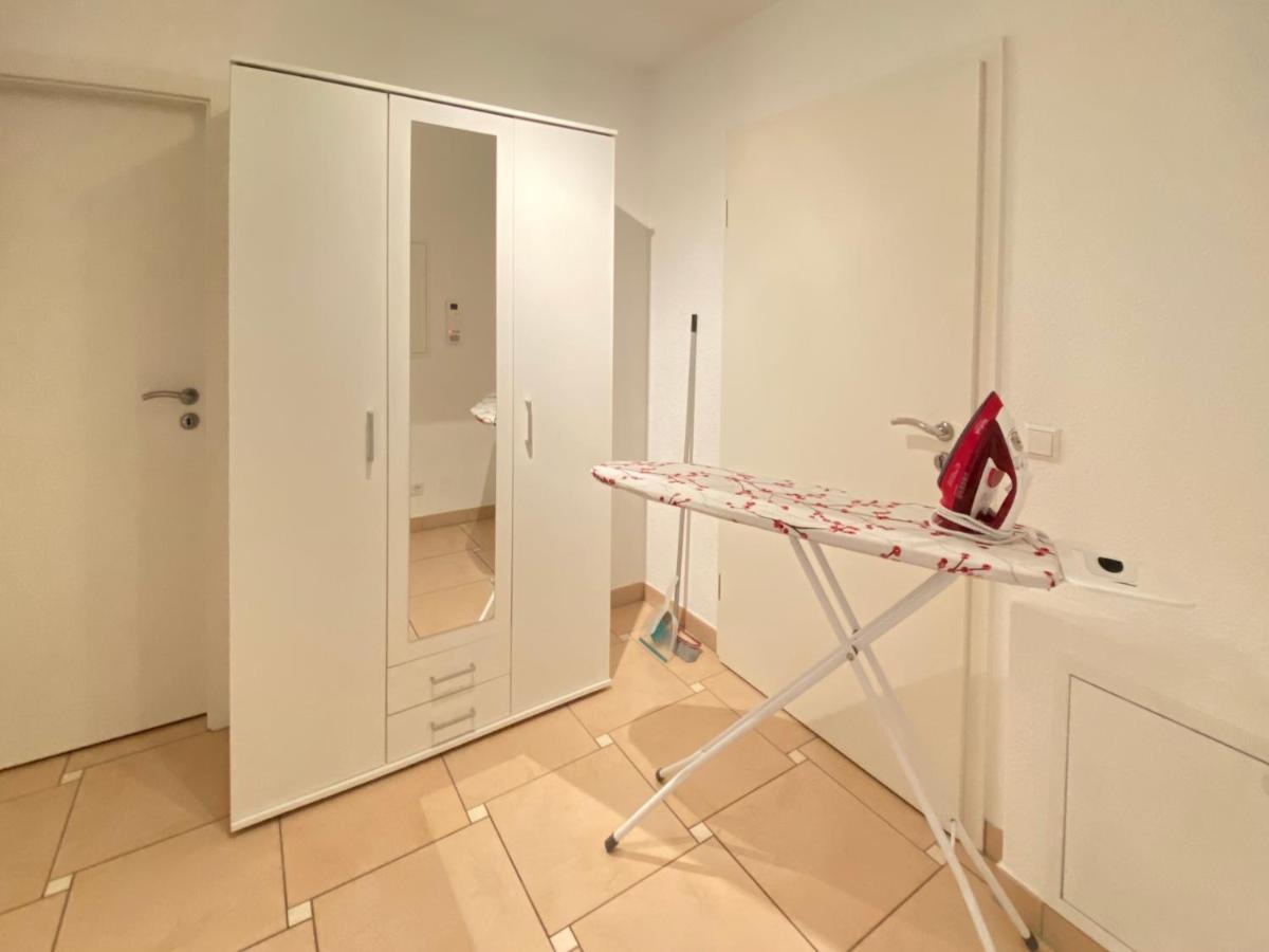 2 Zimmer Apartment, 70 Qm, Max 4 Pers, Private Terasse, 2 Parkplaetze, Internet 250 Mbit Gärtringen Dış mekan fotoğraf