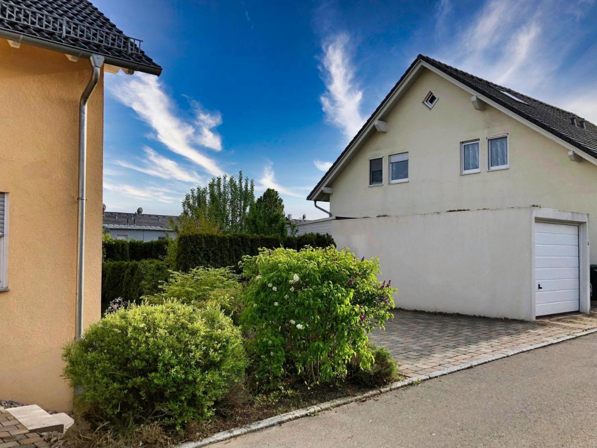 2 Zimmer Apartment, 70 Qm, Max 4 Pers, Private Terasse, 2 Parkplaetze, Internet 250 Mbit Gärtringen Dış mekan fotoğraf